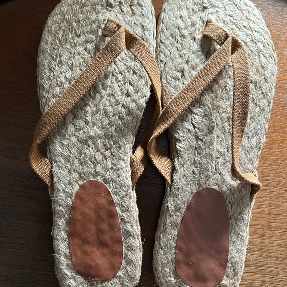 Jute slippers/flip-flops  brown:Tan size 8W. New - Picture 3 of 5
